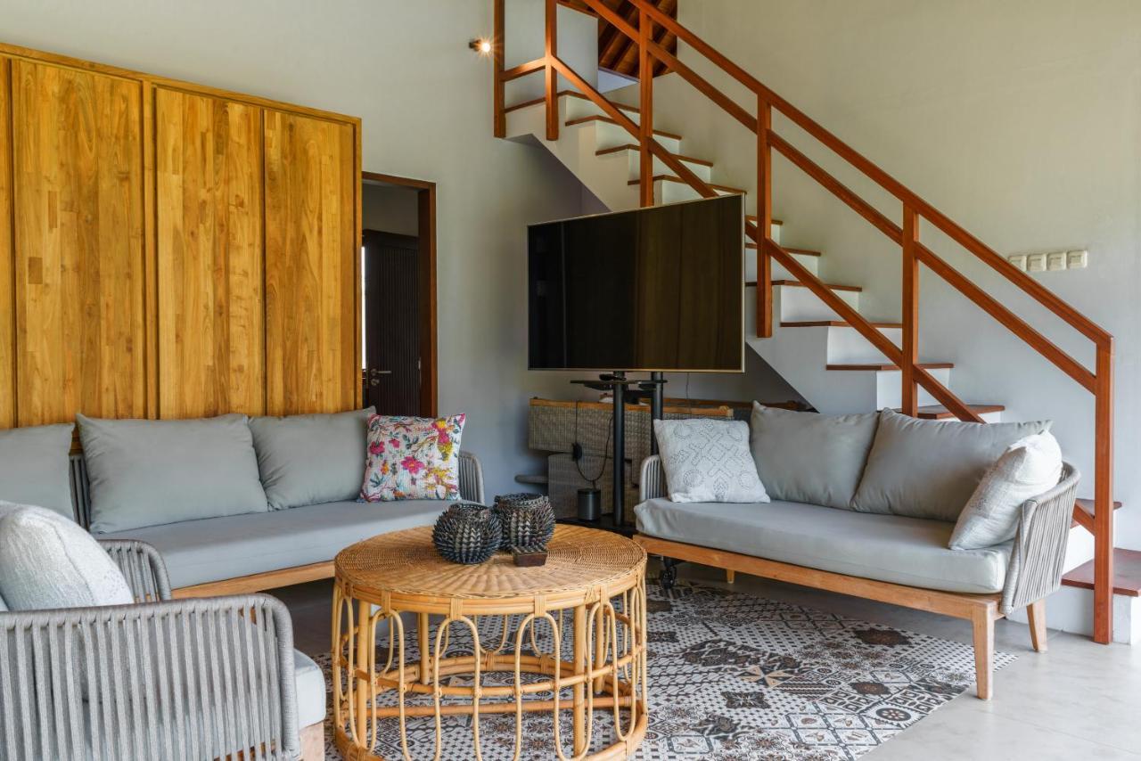 Villa Beauvida - Cozy 4- Bedroom Villa In Canggu With 18M Pool Dalung  Exterior photo