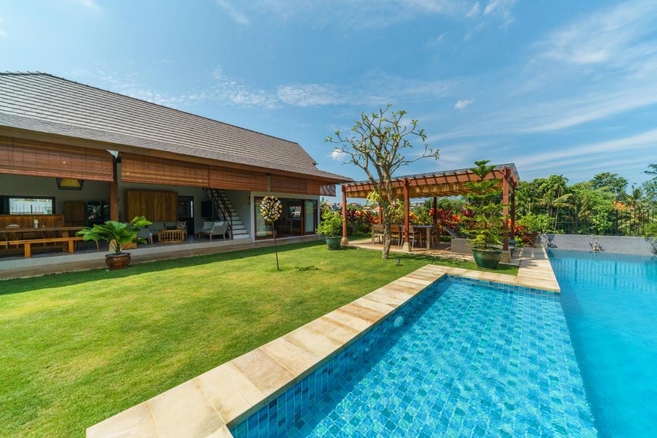 Villa Beauvida - Cozy 4- Bedroom Villa In Canggu With 18M Pool Dalung  Exterior photo